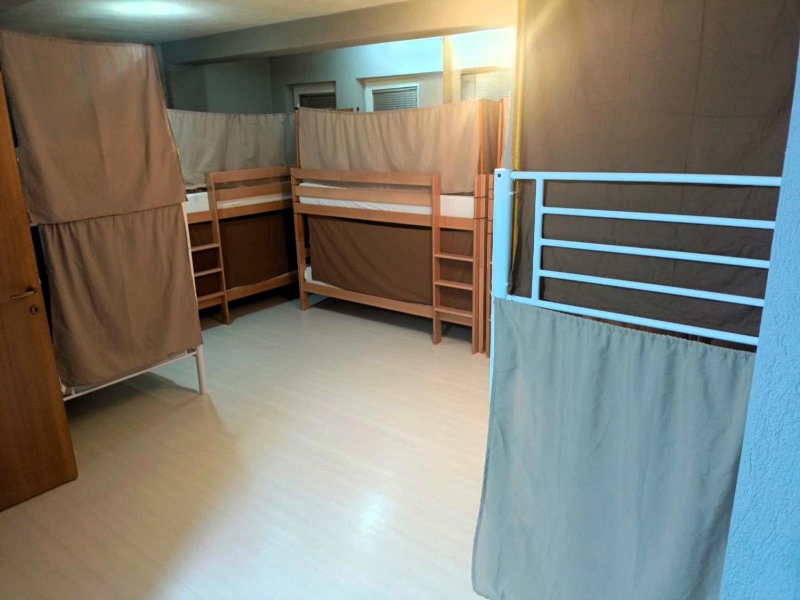 Historia Hostel سكوبجي المظهر الخارجي الصورة